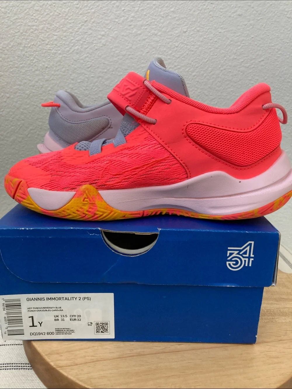 SALE! 50% Off Nike Kids Giannis 2 Sneaker in Bright Pink Yellow Accents Size